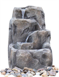 中国 ガラス繊維/樹脂材料が付いている現代高山の石の滝の噴水 サプライヤー