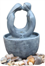 中国 家の装飾の鋳造物の石の噴水の小さく抽象的な図裸のカップル水噴水 サプライヤー
